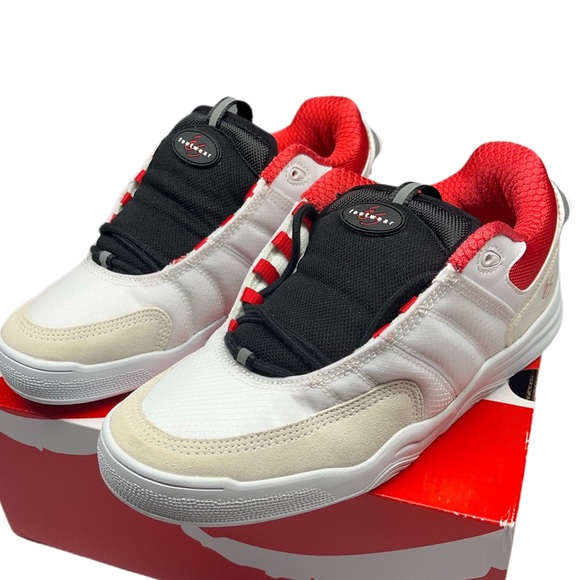 ES Evant size 7.5 NWT white and red leather and suede skateboarding shoes - Picture 1 of 11